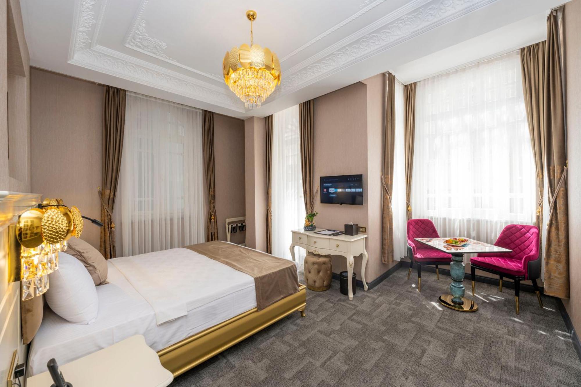 Moonlight Elegance Boutique Otel 4*